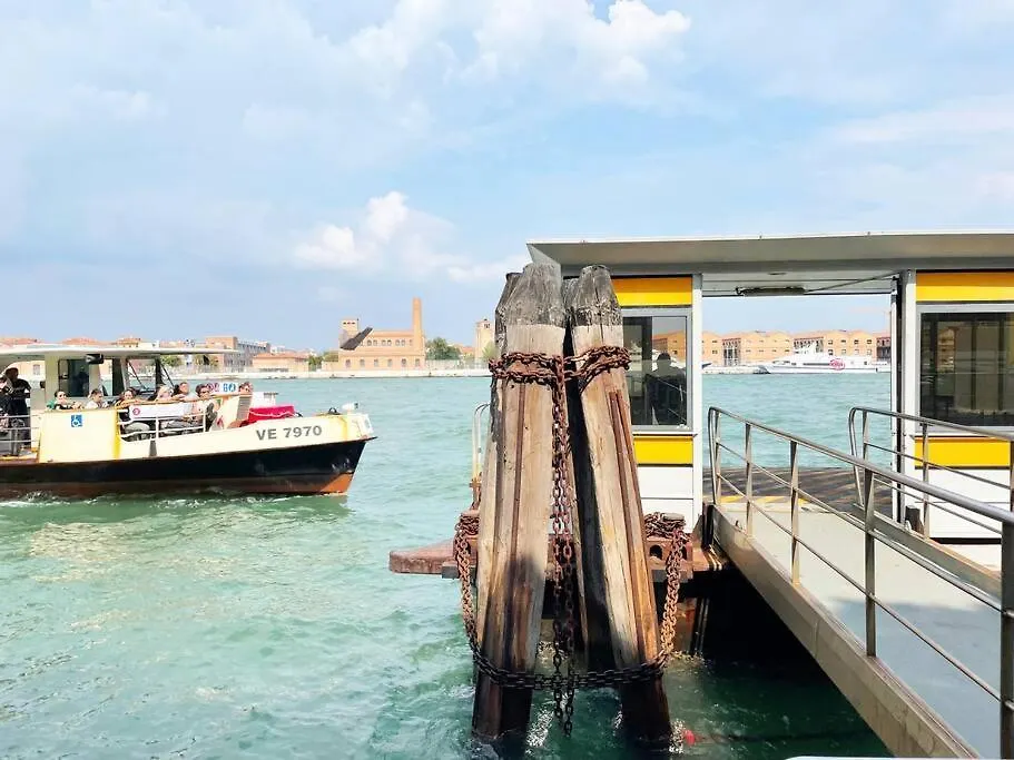 Heart Of Venice - Quiet & Central Apartment Italy